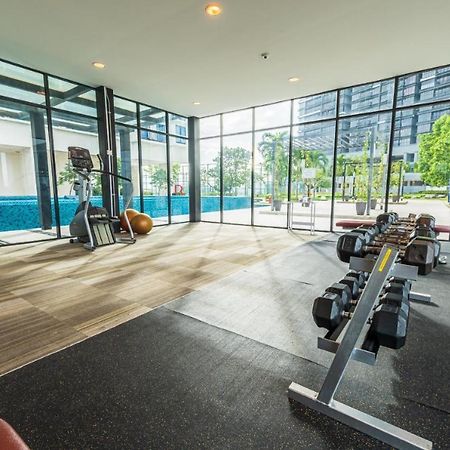 シャー・アラム Simple No 6- Trefoil Setia Alam- Near Setia Convention Centre Bed & Breakfast エクステリア 写真