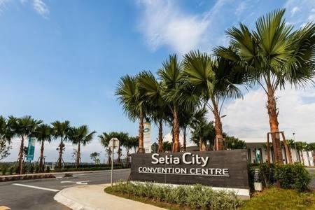 シャー・アラム Simple No 6- Trefoil Setia Alam- Near Setia Convention Centre Bed & Breakfast エクステリア 写真