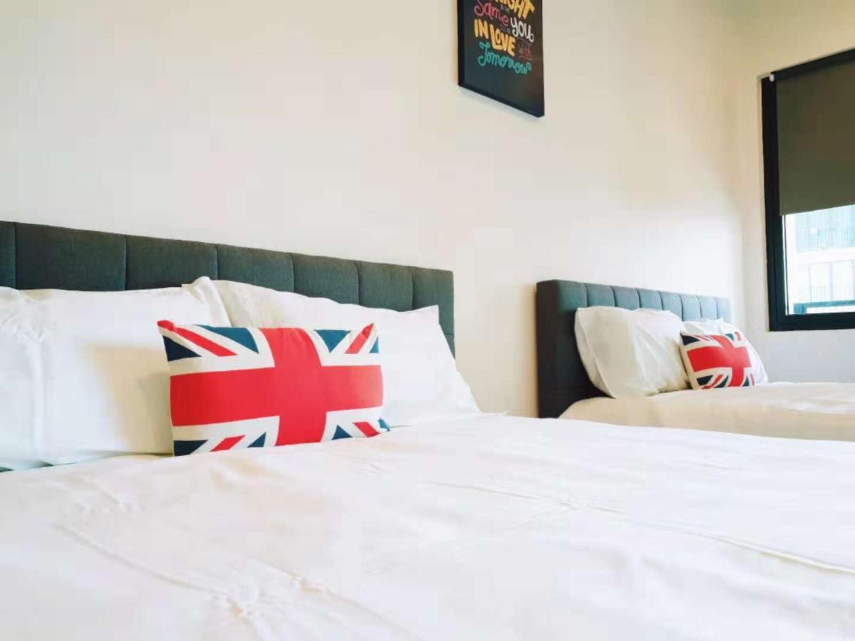 シャー・アラム Simple No 6- Trefoil Setia Alam- Near Setia Convention Centre Bed & Breakfast エクステリア 写真