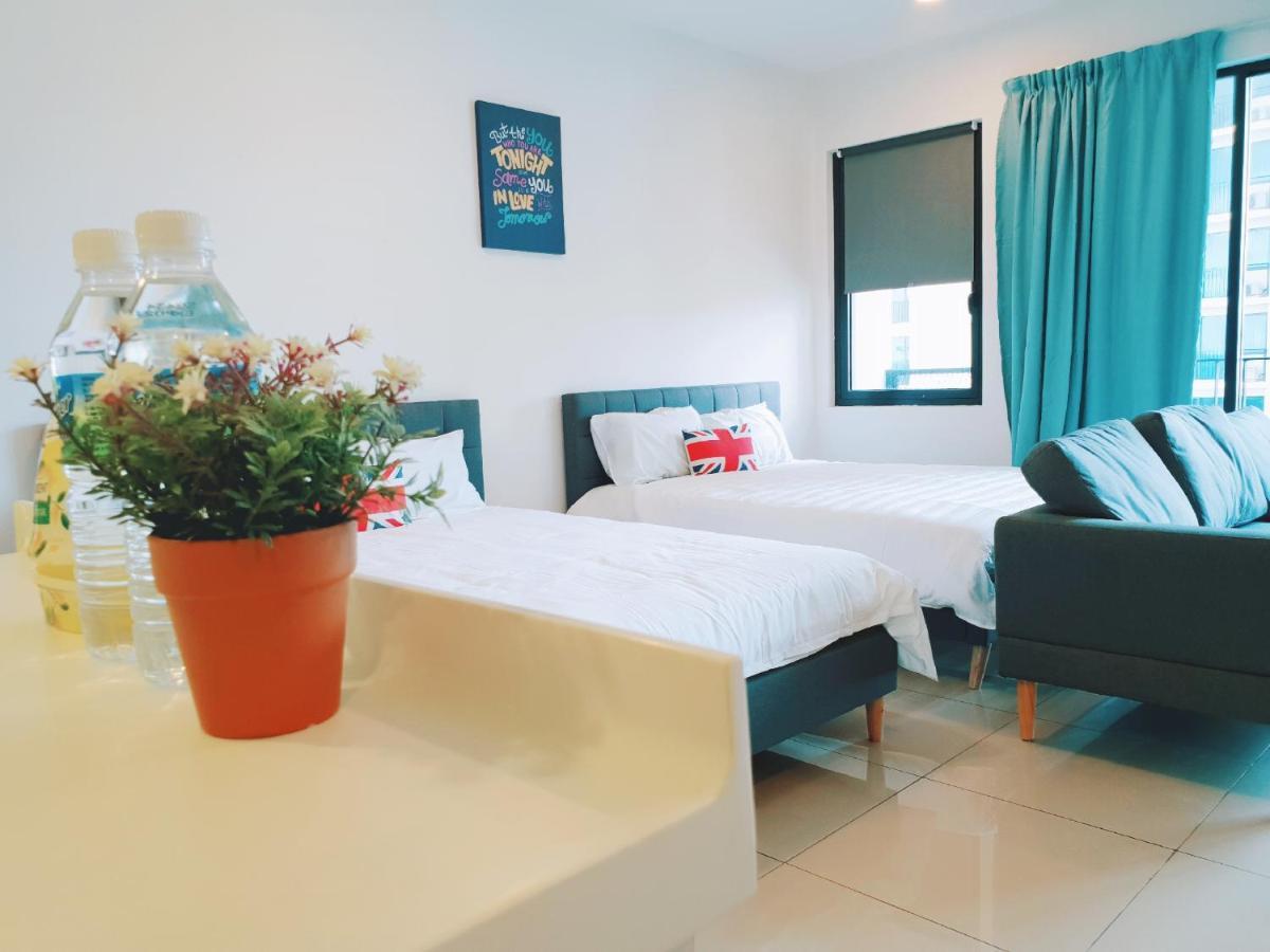 シャー・アラム Simple No 6- Trefoil Setia Alam- Near Setia Convention Centre Bed & Breakfast エクステリア 写真