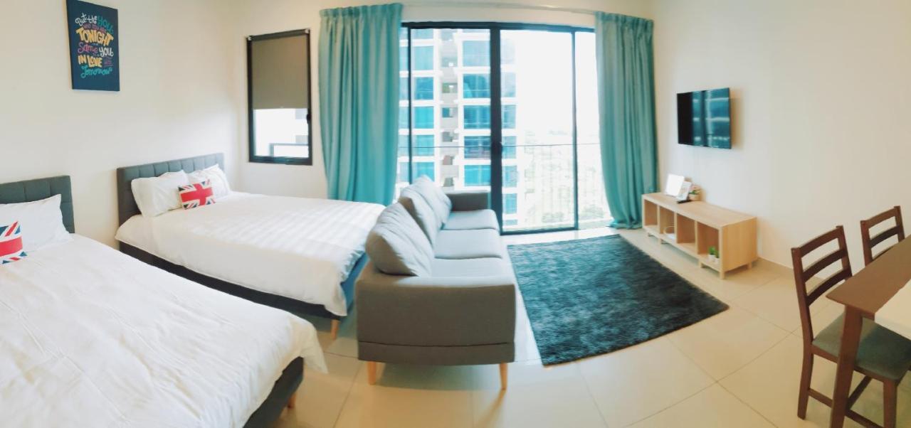 シャー・アラム Simple No 6- Trefoil Setia Alam- Near Setia Convention Centre Bed & Breakfast エクステリア 写真