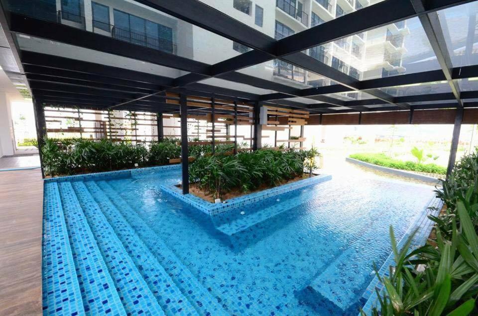 シャー・アラム Simple No 6- Trefoil Setia Alam- Near Setia Convention Centre Bed & Breakfast エクステリア 写真
