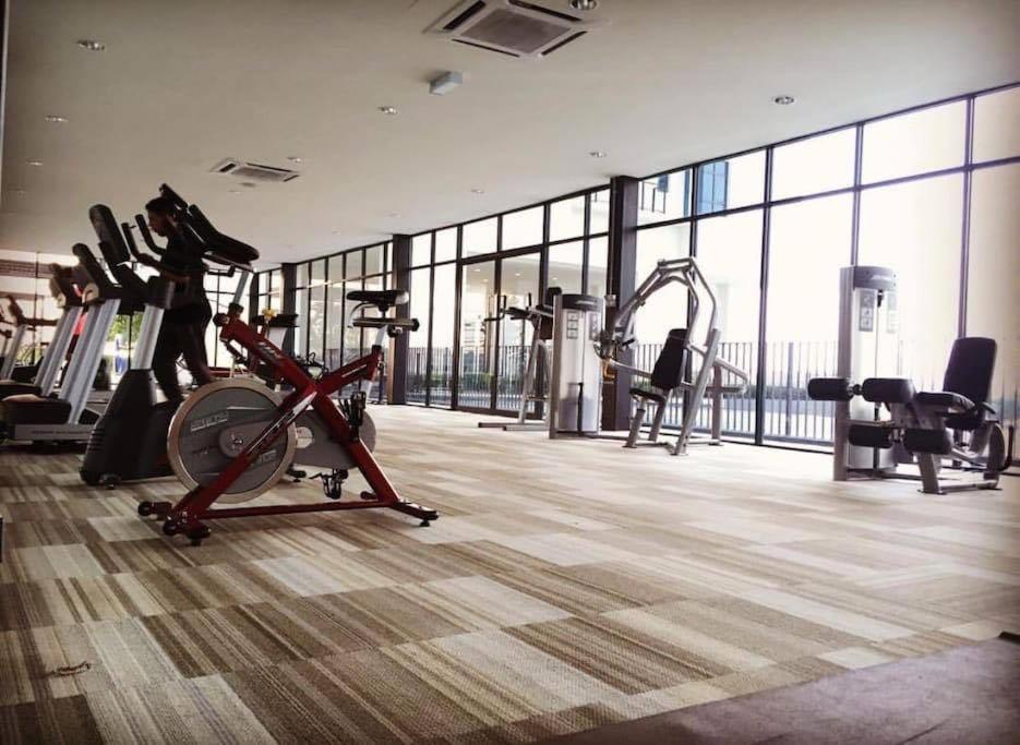 シャー・アラム Simple No 6- Trefoil Setia Alam- Near Setia Convention Centre Bed & Breakfast エクステリア 写真
